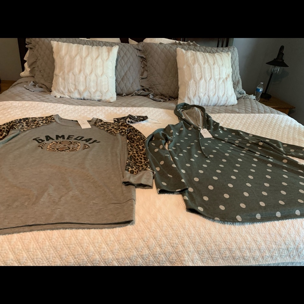 Leopard small GAMEDAY/Gray Polkadot hoodie-medium